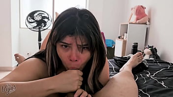 He got me my favorite ice cream for our anniversary so i thanked him with a blowjob