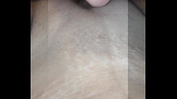 La zorra de mi vecina me espera bien sexy para que la detone