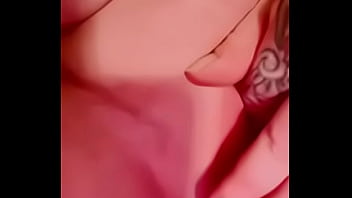 Pretty roxy cums to completion on the couch