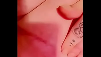 Pretty roxy cums to completion on the couch