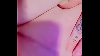 Pretty roxy cums to completion on the couch