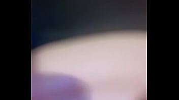 Pretty roxy cums to completion on the couch