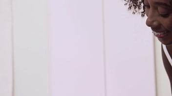 Massagem profunda com lorenna green – ele só queria relaxar mas saiu transformado