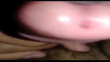 Como la chupa la vecinita