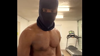 Working out my neck and shoulders for the ladies