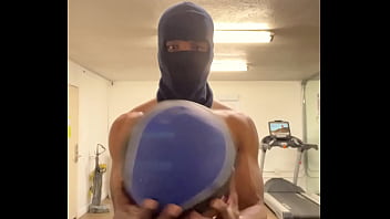 Working out my neck and shoulders for the ladies