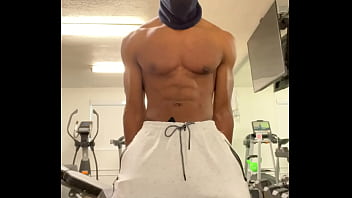 Working out my neck and shoulders for the ladies