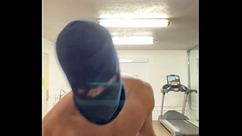 Working out my neck and shoulders for the ladies