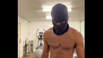 Working out my neck and shoulders for the ladies