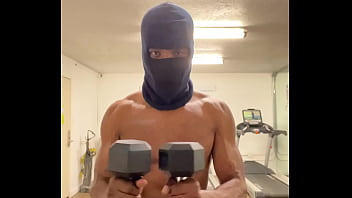 Working out my neck and shoulders for the ladies