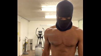 Working out my neck and shoulders for the ladies