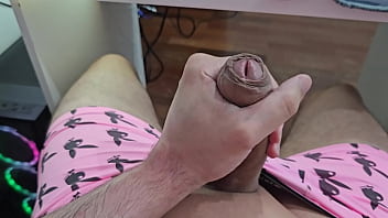 Novinho Pauzudo Batendo Punheta thumbnail