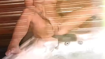 Sexy n' wet hot teen in bathtub gets wet and wild