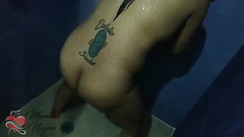 Rica Masturbación En La Regadera Me Encanta Venirme thumbnail