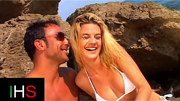 Wonderful fuck with anal between the rocks by the sea