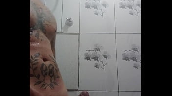 Vem aqui pra mim bater o pau na sua cara