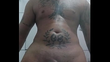 Vem aqui pra mim bater o pau na sua cara