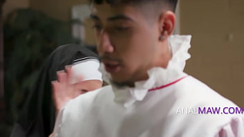 Nuns scale's stuck on major d rachel ramsey diego perez