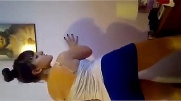 Novinha gostosa dançando delicia