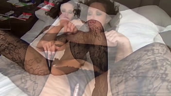 Pearls in the pussy sexy rose chorro shows it all