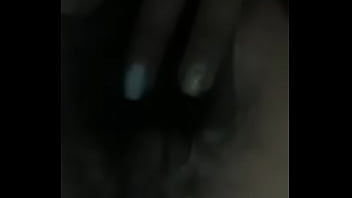 Jovencita jugándose parte 2