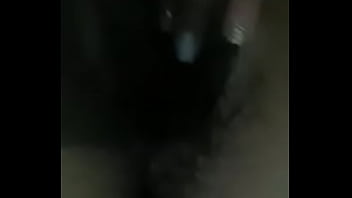 Jovencita jugándose parte 2