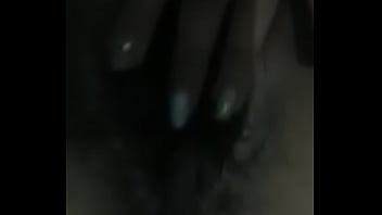 Jovencita jugándose parte 2