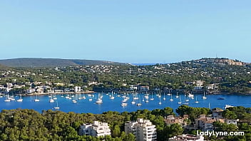 Camera lady lyne shows us how a threesome is done