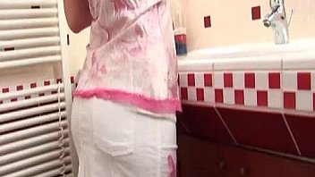 Busty daisy lee masturbating while taking a bath Busty daisy lee masturbating while taking a bath