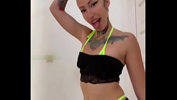 Perra caliente te pondra la verga dura