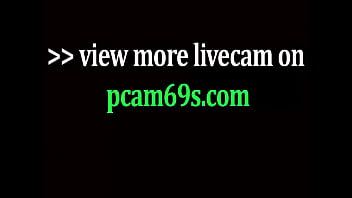 Girl massturbate pussy on webcam