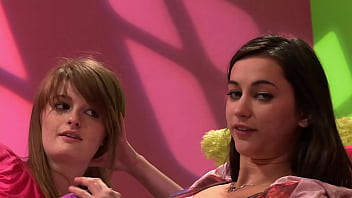 Faye and georgia grind and bump poons in girly polkadot bedroom