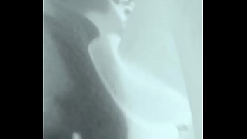 Chupando o peitinho raio x