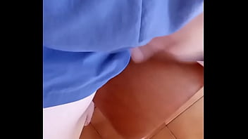 Gretala non riesce a non toccarsi