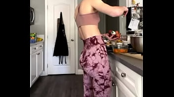 Slut with cake on kik