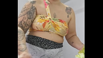 Gosto de soca o shorts na buceta pra deixa ela bem rachada