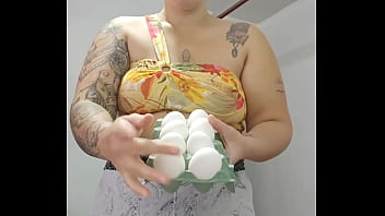 Gosto de soca o shorts na buceta pra deixa ela bem rachada