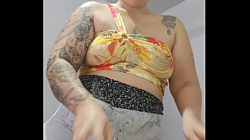 Gosto de soca o shorts na buceta pra deixa ela bem rachada