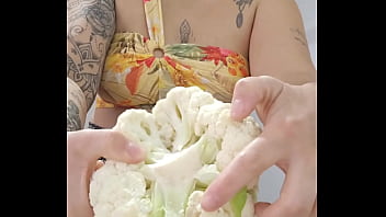 Gosto de soca o shorts na buceta pra deixa ela bem rachada