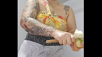 Gosto de soca o shorts na buceta pra deixa ela bem rachada