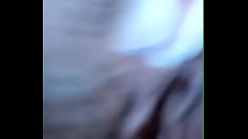 Masturbándome jugando con la jessi