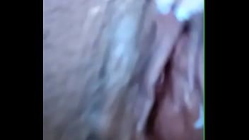 Masturbándome jugando con la jessi