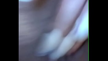 Masturbándome jugando con la jessi