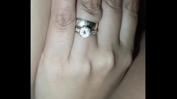 Mi nalgona me da el culo y se lo follo duro