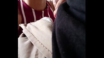 Le doy una mamada al esposo de mi hermana y éste me graba sin darme cuenta