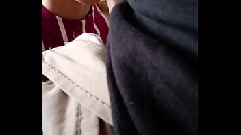 Le doy una mamada al esposo de mi hermana y éste me graba sin darme cuenta