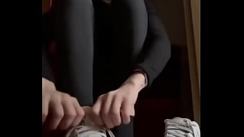 Have a nice thursday lie down and enjoy my sweaty feet #blacksocks #feet #nikeairforce #fetisch