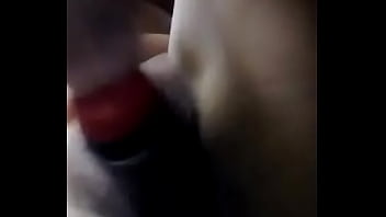 Usando mi juguete favorito