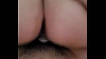 Bắn tinh ngoài tung tóe