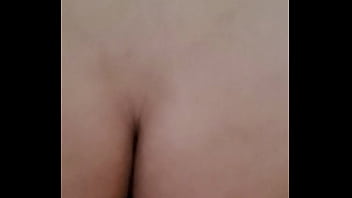 Bắn tinh ngoài tung tóe